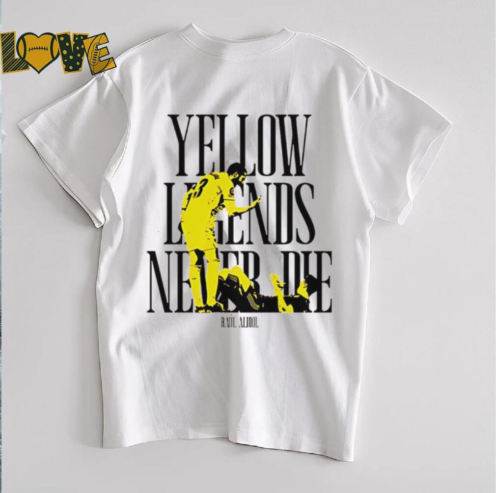 Villarreal CF Yellow legends never die Raúl Albiol silhouette shirt Villarreal CF Yellow legends never die Raúl Albiol silhouette shirt