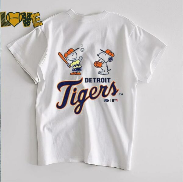 Detroit Tigers baseball Peanuts Snoopy shirt