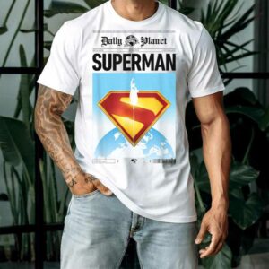 Superman (2025) Daily Planet Front Page Print Red S Shield T Shirt